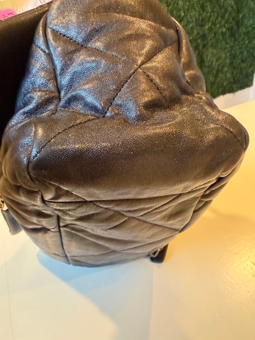 CHANEL 19 Maxi Flap Bag - Picture 9 of 14